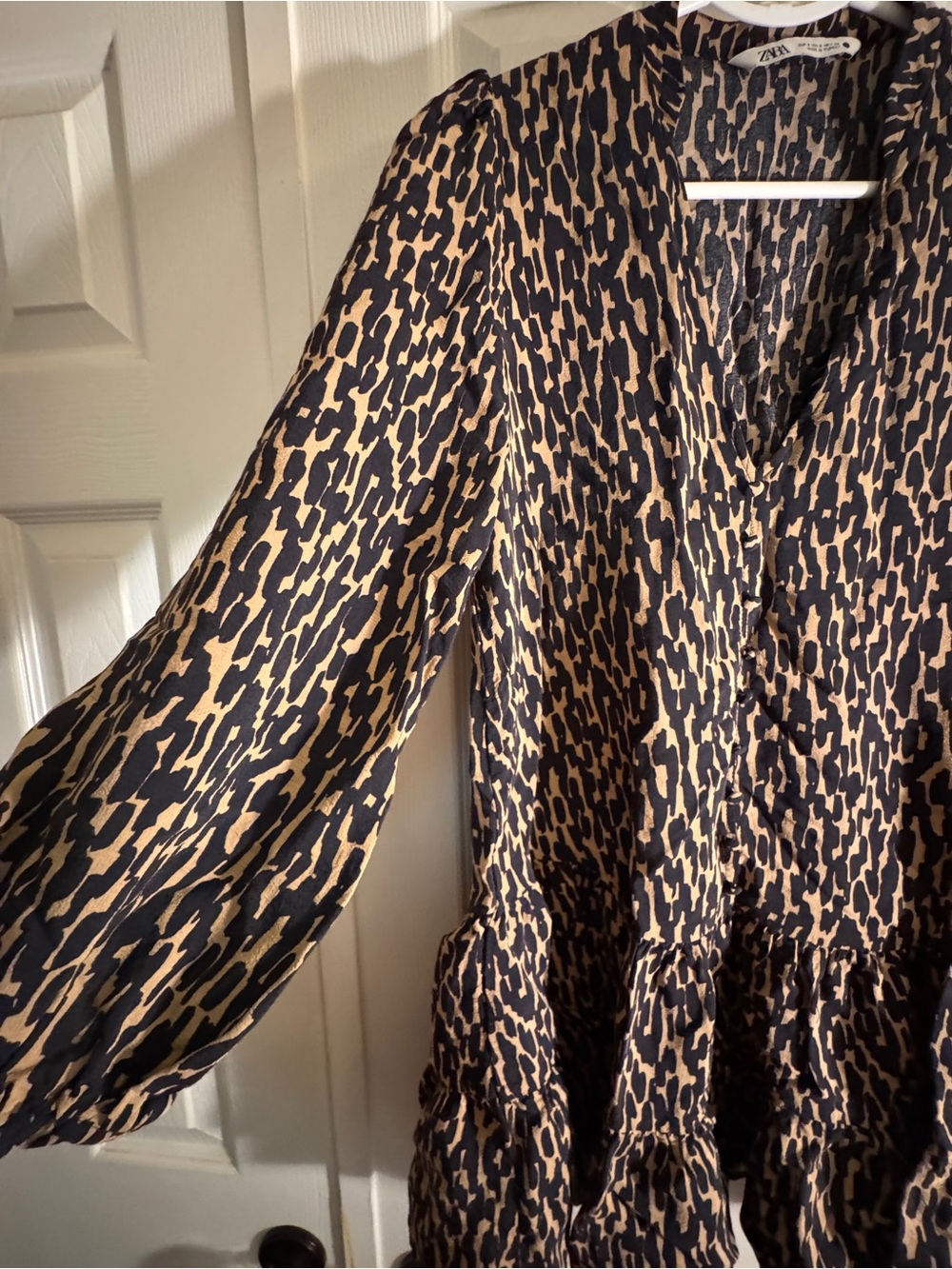 ZARA Leopard-Pattern Tiered Dress in Black & Tan - Picture 3 of 6